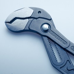 Knipex-Tangen.nl | Cobra® Waterpomptang XXL 87 01 560 KNIPEX | 87 0... Knipex-Tangen.nl | Cobra® Waterpomptang XXL 87 01 560 KNIPEX | 87 0...