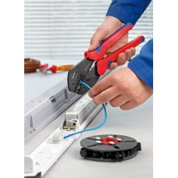 Knipex-Tangen.nl | MultiCrimp® Krimptang met wissellader en 3 profi... Knipex-Tangen.nl | MultiCrimp® Krimptang met wissellader en 3 profi...