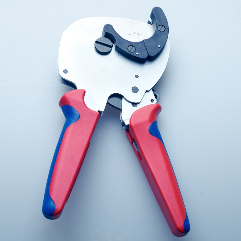 Knipex-Tangen.nl | Pijpsnijder voor kunststof(Uponor) 90 25 40 KNIP...