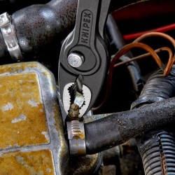 Unieke combinatie: voorgrijp- en zijgrijpfunctie, doorgestoken scharnier, drukknopverstelling