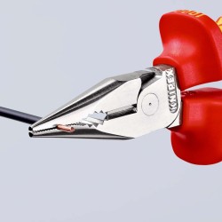 Tang met geïntegreerde geïsoleerde bevestigingshaak om een valbeveiliging aan te brengen