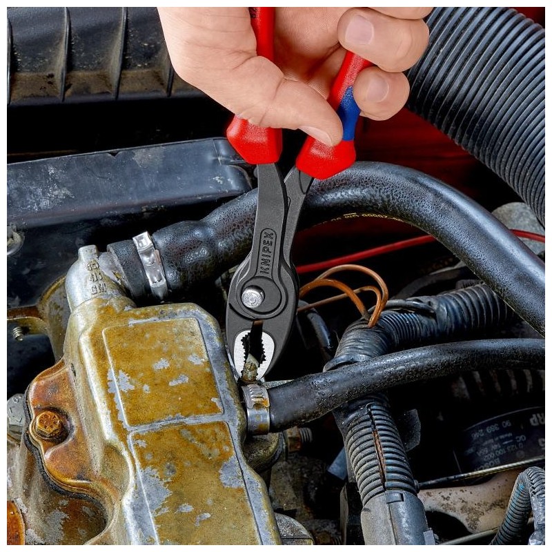 Unieke combinatie: voorgrijp- en zijgrijpfunctie, doorgestoken scharnier, drukknopverstelling